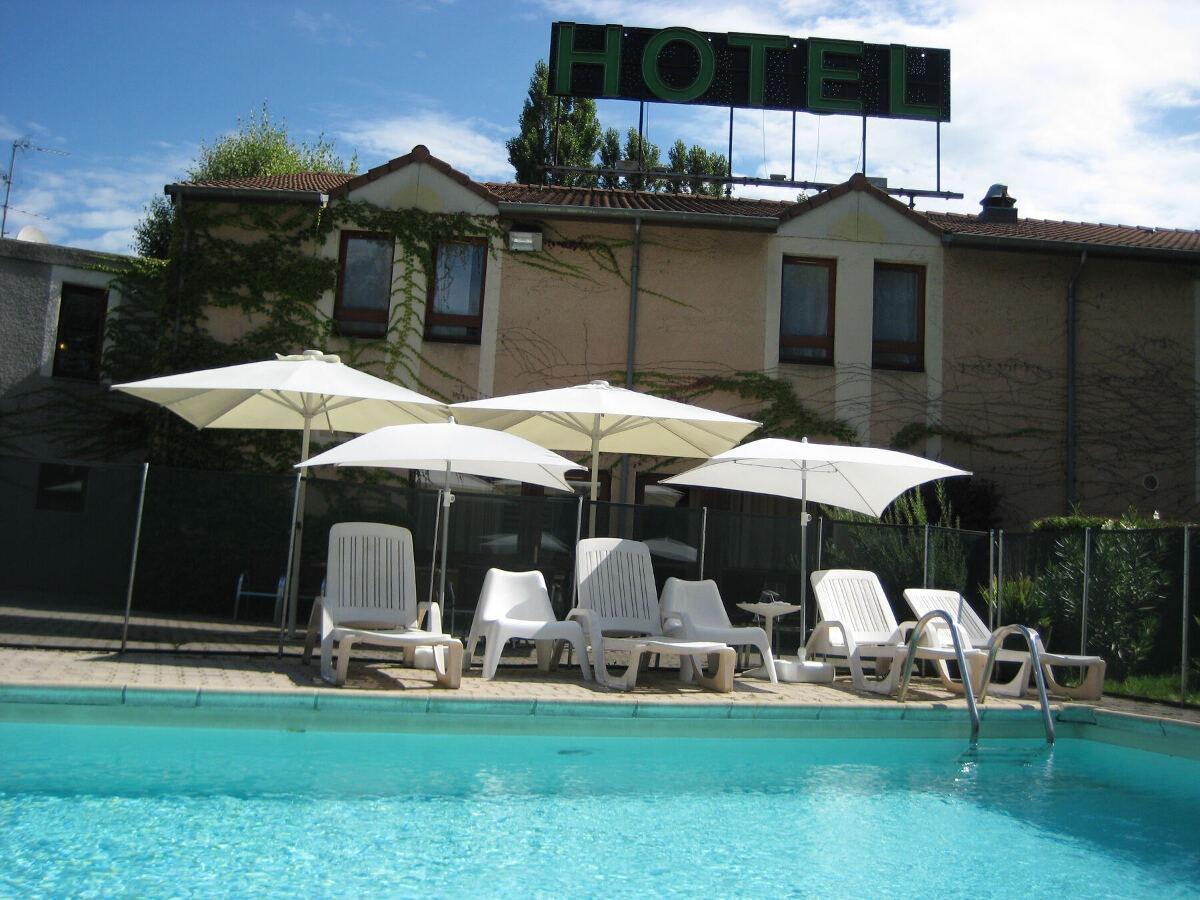 Hotel Logis Des Trois Massifs Claix  Exterior foto